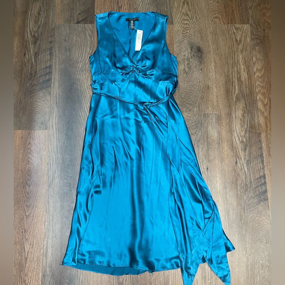 ‎Dress
